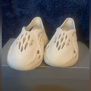 Yeezy foam runner